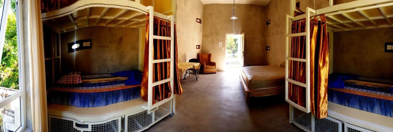 Bali Bobo Hostel Jimbaran  Exterior photo A room at the hostel