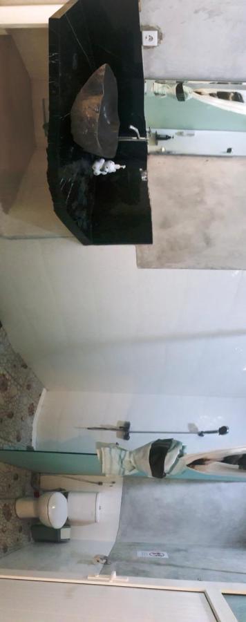 Bali Bobo Hostel Jimbaran  Exterior photo A shower tray