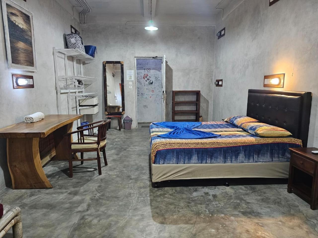 Bali Bobo Hostel Jimbaran  Exterior photo A room at the hotel