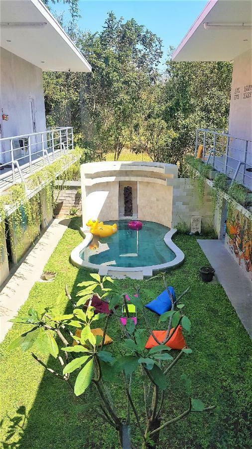 Bali Bobo Hostel Jimbaran  Exterior photo The pool at the house